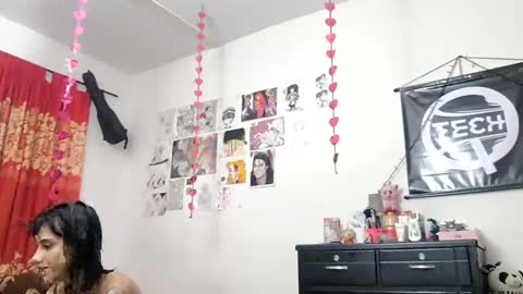 Snapshot of kuromi_less chatting on February 1, 2025, 2:05 am Kuromi Less online show from February 1, 2025, 2:05 am