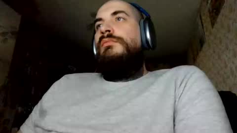 kuzmabig online show from November 18, 2025, 3:16 pm