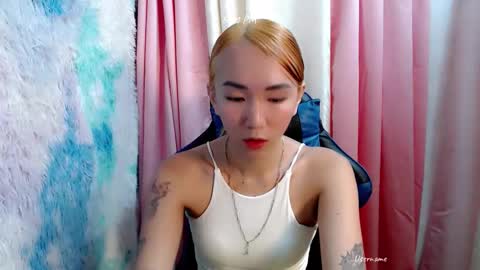 kweenie1026 online show from May 19, 2026, 1:11 am