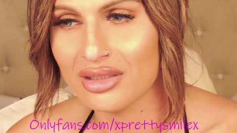 Snapshot of kxaxmichelle chatting on December 3, 2024, 1:30 am Kick online show from December 3, 2024, 1:30 am