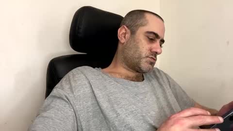 kyle67527 online show from February 6, 2025, 4:14 pm