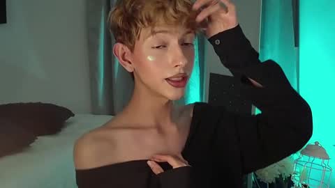 Kyle Cooper online show from December 11, 2024, 12:23 am