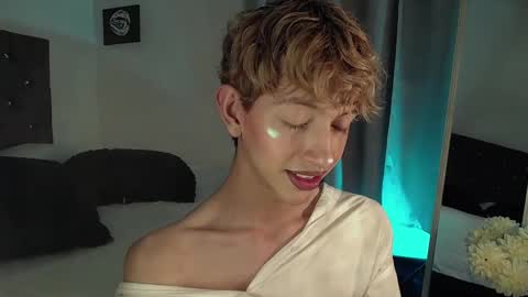 Kyle Cooper online show from December 22, 2024, 1:01 am