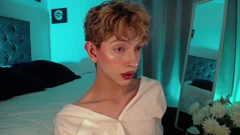 Kyle Cooper online show from January 1, 2025, 12:43 am