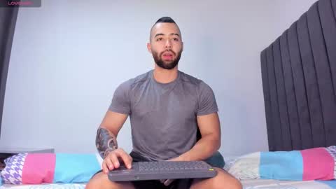 Kyle collinz online show from November 7, 2025, 8:09 pm