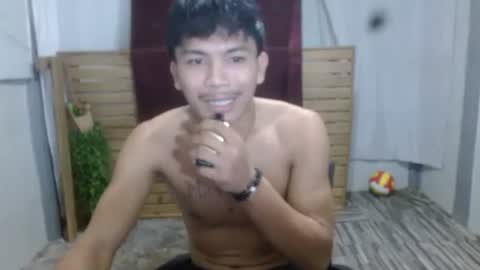 Snapshot of kyle_lourence chatting on April 24, 2026, 9:34 am kyle_lourence online show from April 24, 2026, 9:34 am