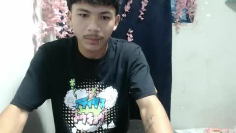 Snapshot of kyle_lourence chatting on May 3, 2026, 10:32 am kyle_lourence online show from May 3, 2026, 10:32 am