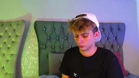 Snapshot of kyle_marsh chatting on September 20, 2025, 3:40 am Kyle online show from September 20, 2025, 3:40 am