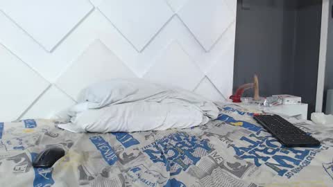 KyleDoom online show from October 12, 2025, 5:01 pm