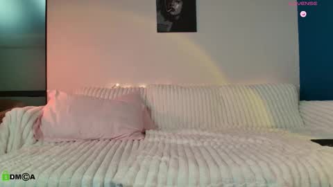 Snapshot of kylie_desire chatting on October 3, 2025, 3:47 am Kylie online show from October 3, 2025, 3:47 am