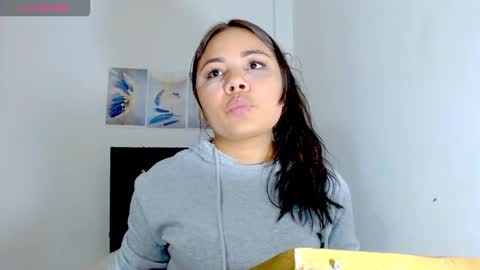 Snapshot of kylie_loveee chatting on October 2, 2025, 11:12 pm Paola online show from October 2, 2025, 11:12 pm