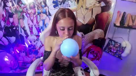 Snapshot of kylie_moan chatting on November 14, 2025, 8:51 pm KYLIE online show from November 14, 2025, 8:51 pm