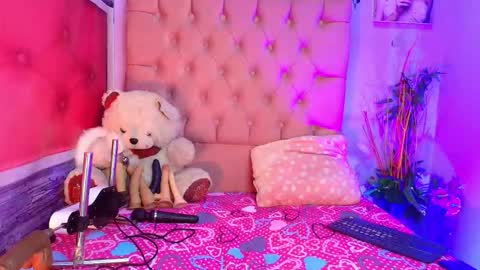 Snapshot of kylie_moan chatting on December 16, 2025, 5:51 pm KYLIE online show from December 16, 2025, 5:51 pm