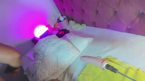 kylie Sttel online show from April 15, 2026, 12:01 pm