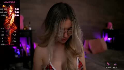 Kylie online show from February 23, 2025, 8:33 pm