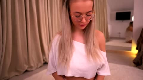 Kylie online show from June 4, 2026, 8:26 pm
