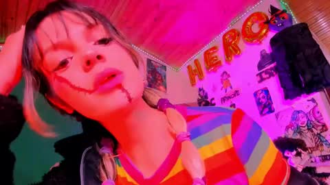   online show from October 12, 2025, 10:42 pm