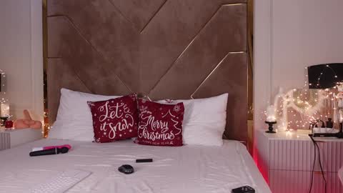 Kylie  online show from December 29, 2024, 3:03 pm