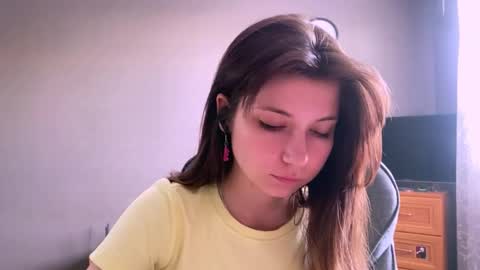 Snapshot of kymberlychimes chatting on May 18, 2026, 1:17 pm Kary online show from May 18, 2026, 1:17 pm
