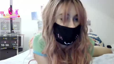 Kyra Wild online show from September 21, 2025, 7:37 pm