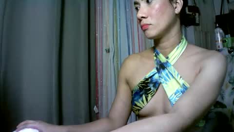 Snapshot of kyutshyne chatting on February 19, 2025, 2:44 pm kyutshyne online show from February 19, 2025, 2:44 pm