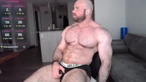 l0v35_2_5p00g3 online show from April 5, 2026, 7:55 pm