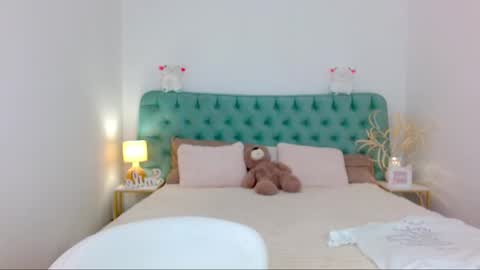Snapshot of l1ttle_angel__ chatting on September 10, 2025, 9:26 pm Margo online show from September 10, 2025, 9:26 pm