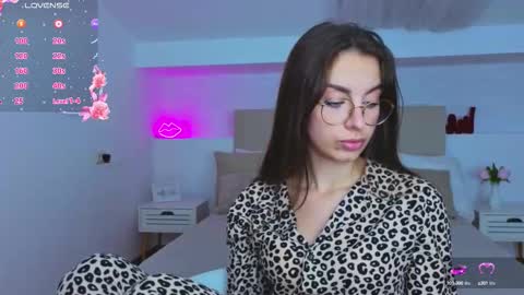 Snapshot of l1ttle_angel__ chatting on September 26, 2025, 11:09 pm Margo online show from September 26, 2025, 11:09 pm