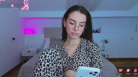 Snapshot of l1ttle_angel__ chatting on September 30, 2025, 9:09 pm Margo online show from September 30, 2025, 9:09 pm