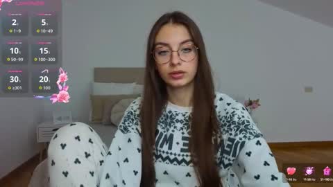 Snapshot of l1ttle_angel__ chatting on October 12, 2025, 8:52 pm Margo online show from October 12, 2025, 8:52 pm