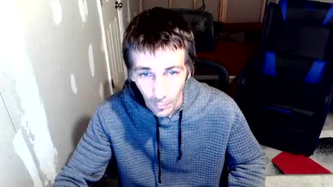 l1v1nth3dr3am online show from July 8, 2026, 6:18 am