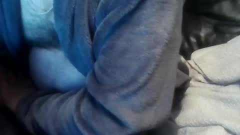 Snapshot of l_a_d_y chatting on February 2, 2025, 10:28 pm pelle and lady online show from February 2, 2025, 10:28 pm