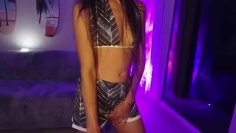  Giselle  online show from July 19, 2026, 3:43 am