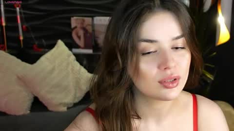 Melanie online show from April 14, 2026, 7:14 am