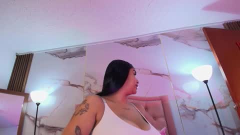 Snapshot of la_indiia chatting on February 13, 2026, 12:23 pm la_indiia online show from February 13, 2026, 12:23 pm