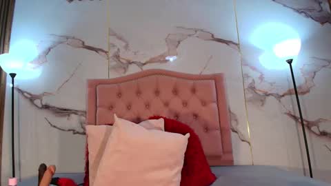 Snapshot of la_indiia chatting on February 19, 2026, 12:23 pm la_indiia online show from February 19, 2026, 12:23 pm