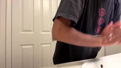 labaemaerijae online show from April 23, 2026, 1:57 pm