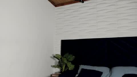 labrinthteasing online show from October 2, 2025, 2:46 pm