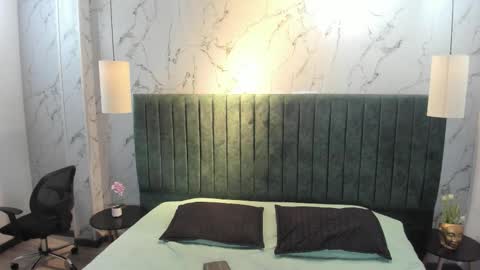 labrinthteasing online show from March 1, 2026, 12:18 pm