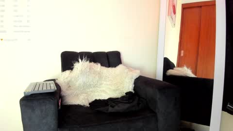 Snapshot of lace_victoria chatting on February 7, 2025, 4:27 am lace_victoria online show from February 7, 2025, 4:27 am