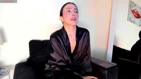 lace_victoria online show from April 10, 2026, 2:06 am