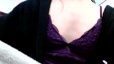 Lacey Phoenix online show from January 19, 2026, 3:32 am