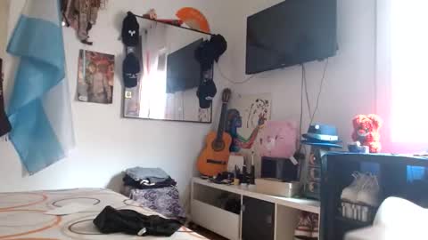 lachicadeldiablo online show from April 12, 2026, 11:04 am