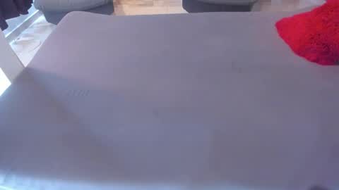 Snapshot of ladahear_ chatting on December 19, 2025, 1:07 pm Akyra online show from December 19, 2025, 1:07 pm