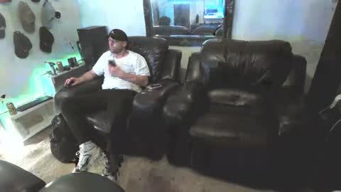 Hectic online show from October 13, 2025, 5:02 pm