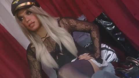 Snapshot of lady_athenax chatting on May 16, 2026, 10:47 am Athena online show from May 16, 2026, 10:47 am