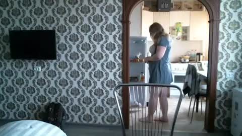 lady cute cat29 online show from April 13, 2026, 2:50 am