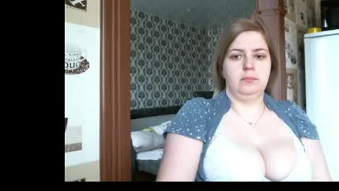 lady cute cat29 online show from May 12, 2026, 2:52 am