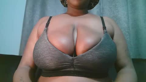 lady_dearra online show from April 20, 2026, 1:52 am