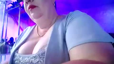 Lady Gloria online show from July 3, 2026, 3:02 am